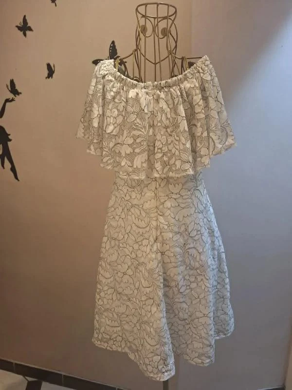 Witte jurk met kant & bardot kraag – photo 3
